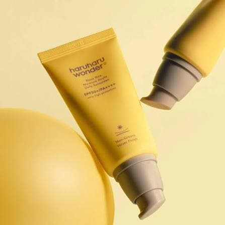  Black Rice Moisture Airyfit Sunscreen Product front