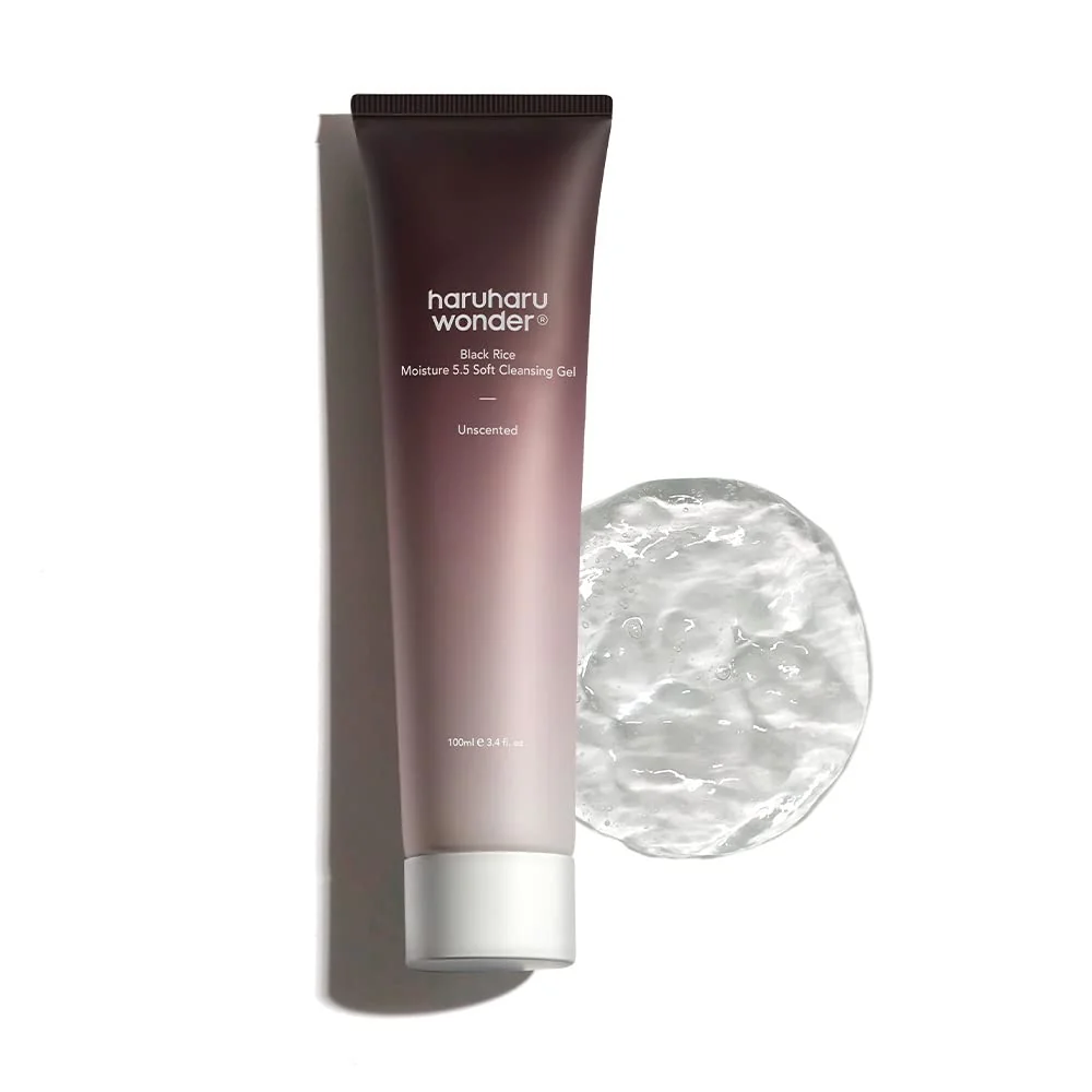 Black Rice Moisture 5.5 Soft Cleansing Gel Texture